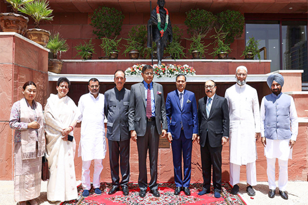 All-party delegation meets Kuwaiti leadership, Indian community to convey India's stance on fight against terrorism