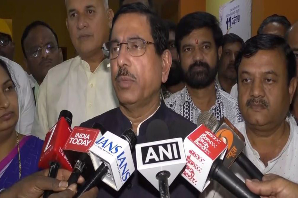 Union Minister Pralhad Joshi expresses sorrow over Karur stampede, demands proper inquiry