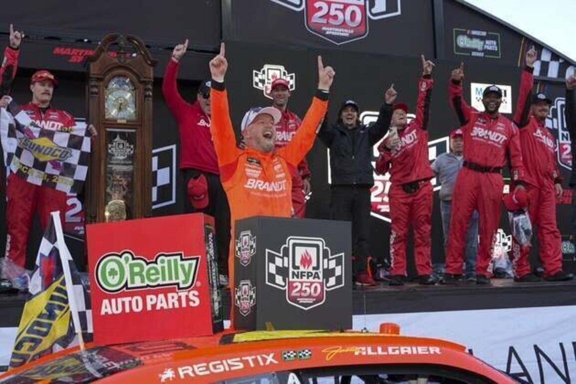 Justin Allgaier wins at Martinsville for 3rd OAP victory of season