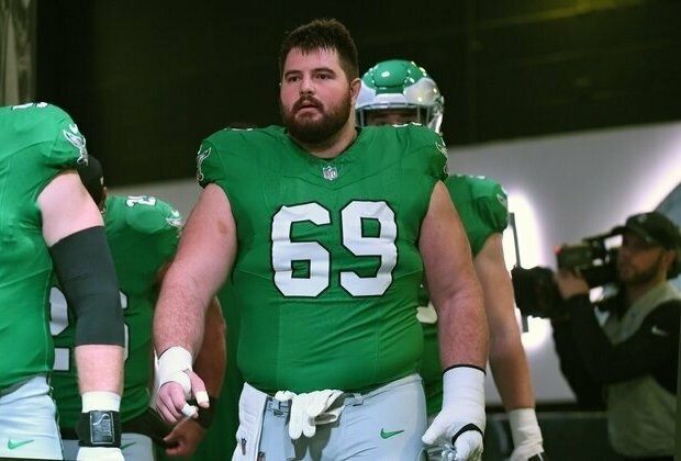 Eagles OG Landon Dickerson says knee surgery likely