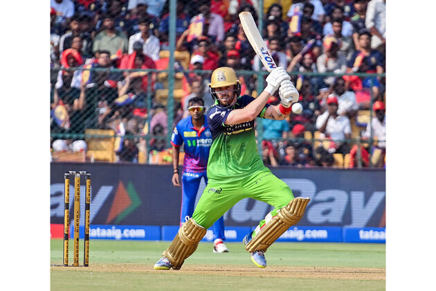 IPL 2026: RCB opener Phil Salt returns to UK for finger injury scans