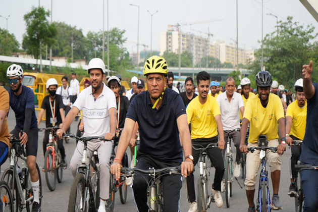 "We are making India a fitness powerhouse": Mansukh Mandaviya leads Fit India Sundays on Cycle