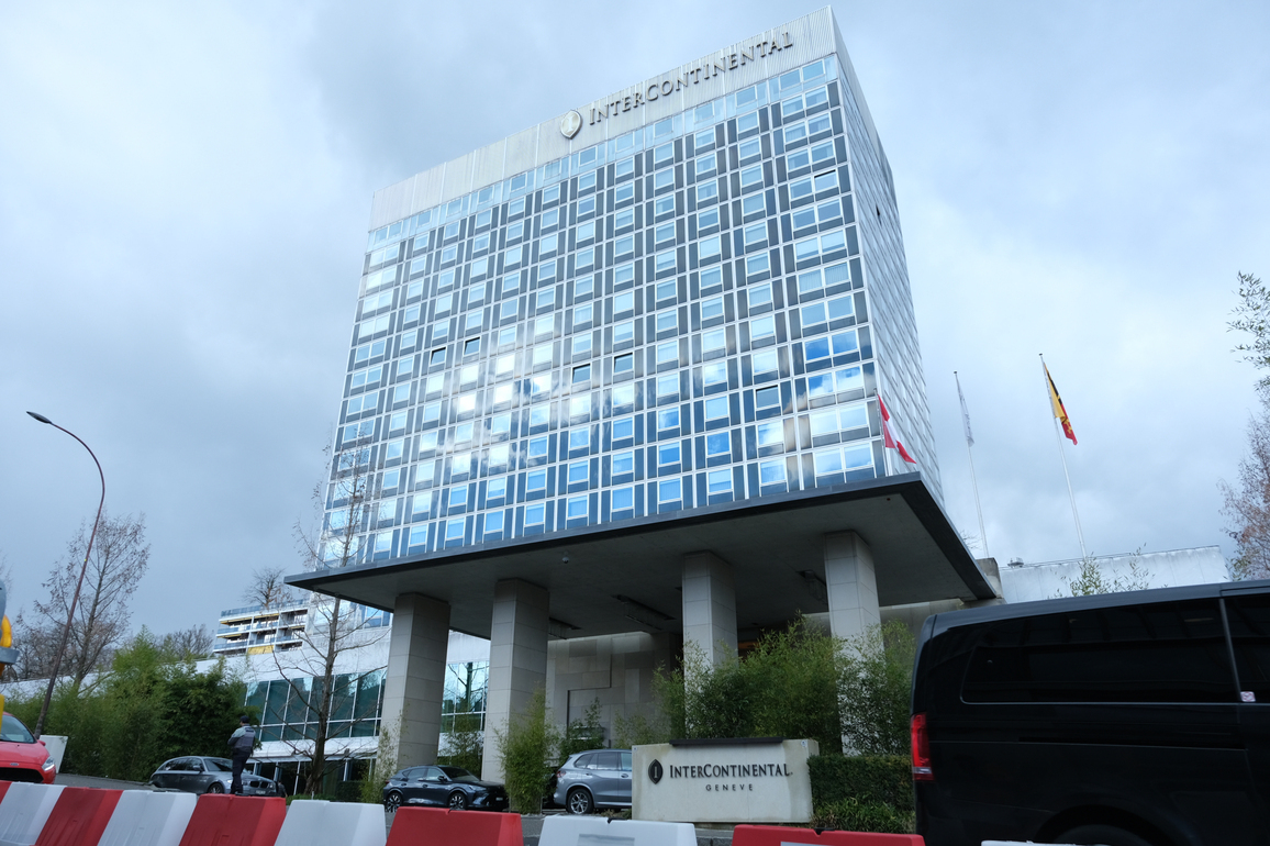 Photo Flash | New round of talks on Ukraine begins in Geneva