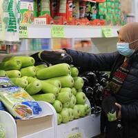 Roundup: Americans struggling financially amid rising living costs, surveys show