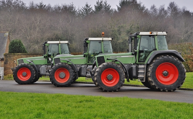 Classic Machinery: The Fendt Favorit 800-Series