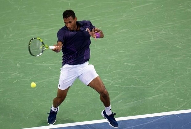 Felix Auger-Aliassime, Stefanos Tsitsipas set for Dubai finals