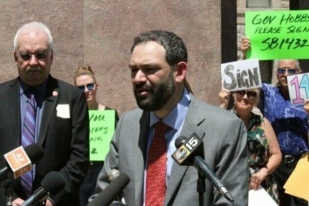 Parched Arizona community demands water action from governor