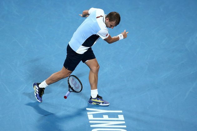 Brit loses plot over Russian rival&#039;s toilet break