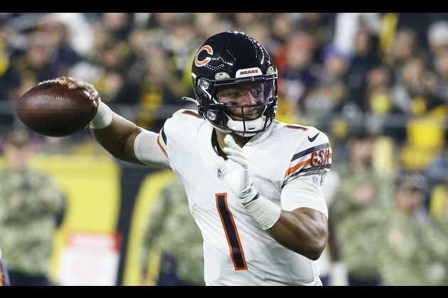Report: Bears QB Justin Fields suffered cracked ribs