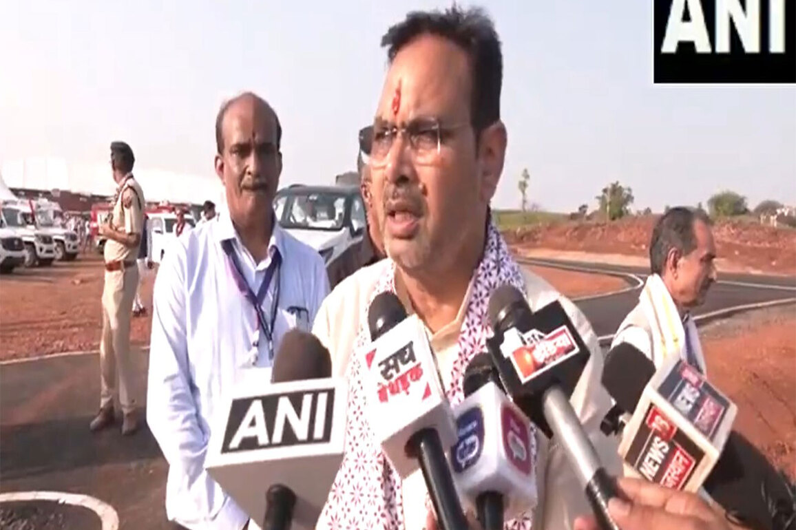 Rajasthan CM hails PM Modi for unveiling development projects worth Rs 1,22,100 crore in Banswara