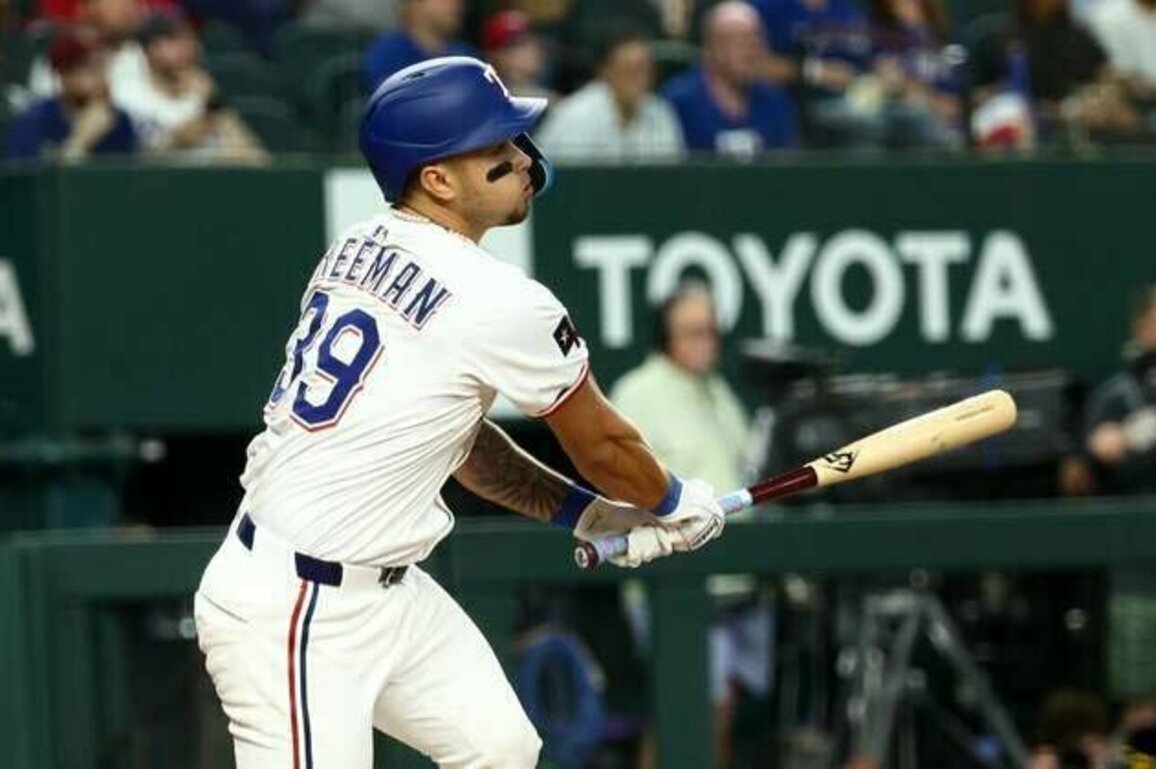 Rangers heat up as D-backs suffer heartbreak in playoff race
