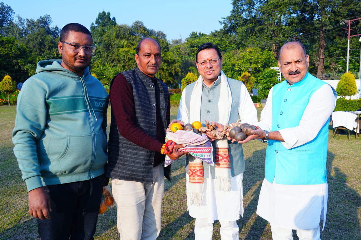 MLA Mahesh Singh Jeena meets CM Pushkar Singh Dhami, presents traditional hill products from Uttarakhand