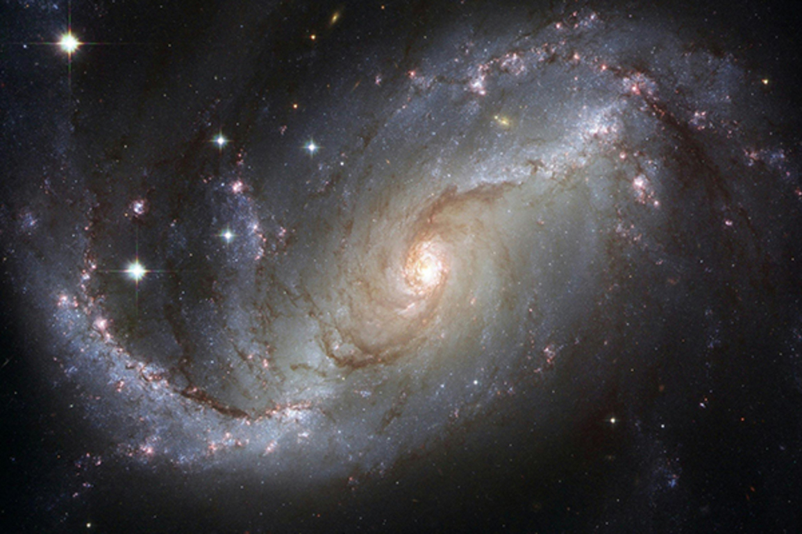 Astronomers find planet in perpendicular orbit around pair of stars: Study