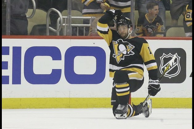 Penguins sign Bryan Rust to six-year extension
