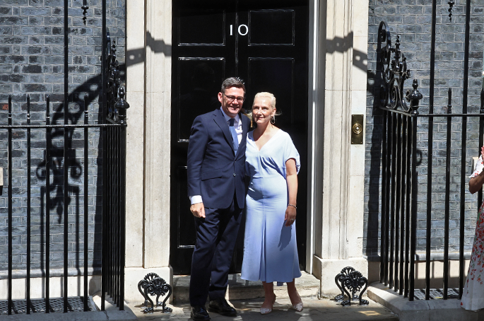 Andy Burnham and his wife Marie-France van Heel outside No 10 - Image: Fred Duval/Shutterstock