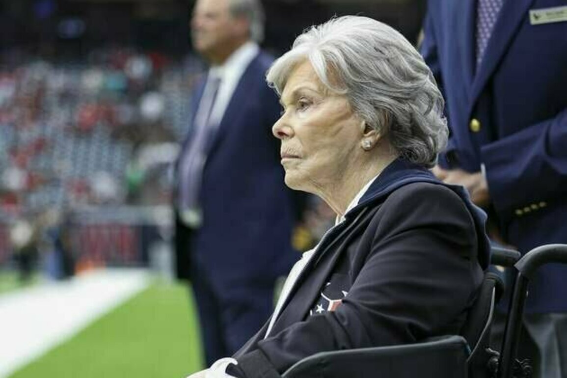 Texans to induct co-founder Janice McNair into Ring of Honor