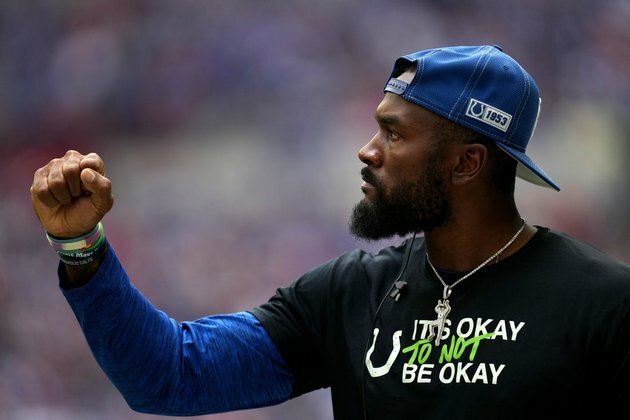 Colts LB Shaquille Leonard makes season debut, exits with injury