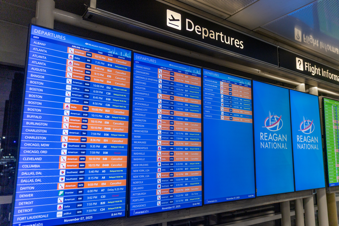 U.S.-VIRGINIA-GOVERNMENT-SHUTDOWN-FLIGHT CANCELLATION