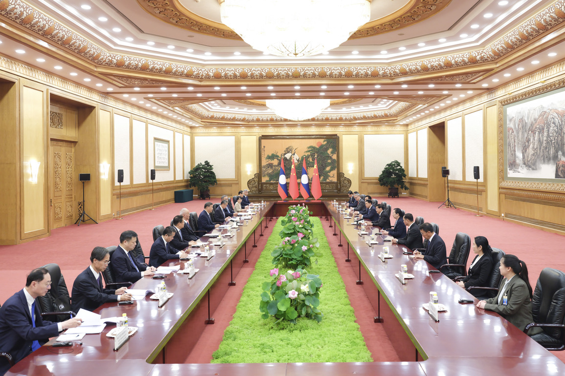 CHINA-BEIJING-XI JINPING-LAO PRESIDENT-MEETING (CN)