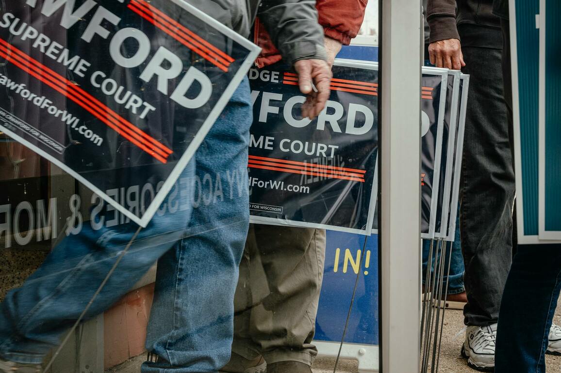 Vang- Is Trumpism losing its hold on my red Wisconsin town, and others like it&quest;