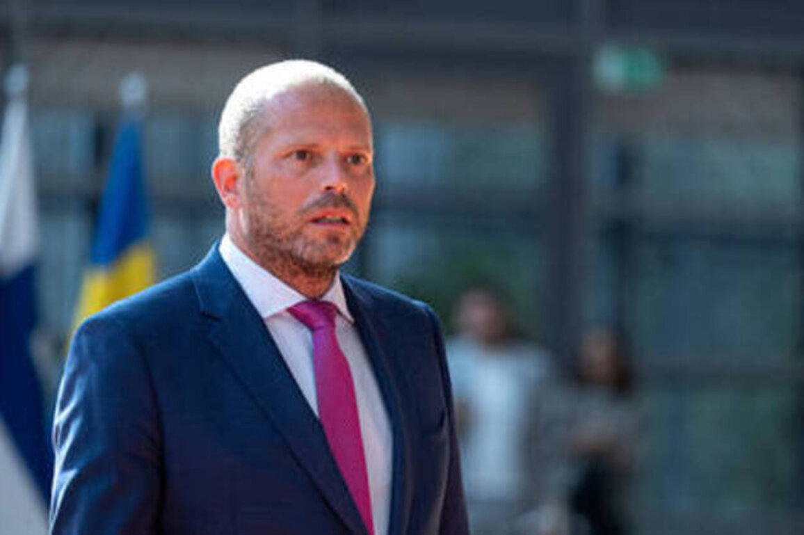 Belgian defense chief clarifies 'wipe Moscow off the map' comment