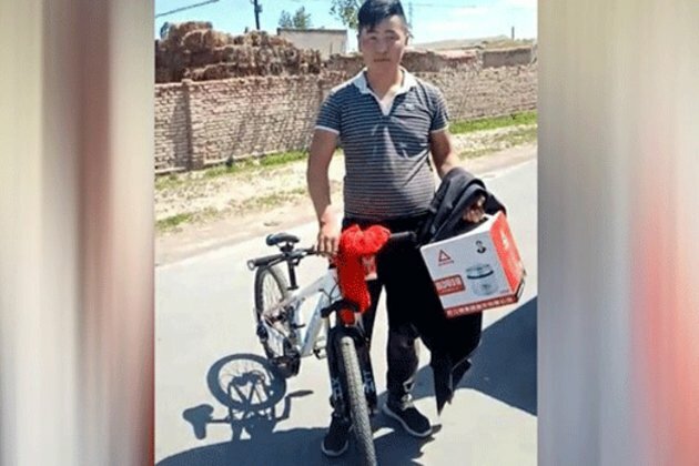 China Detains Dozens in Xinjiang For Sharing Songs From Kazakhstan