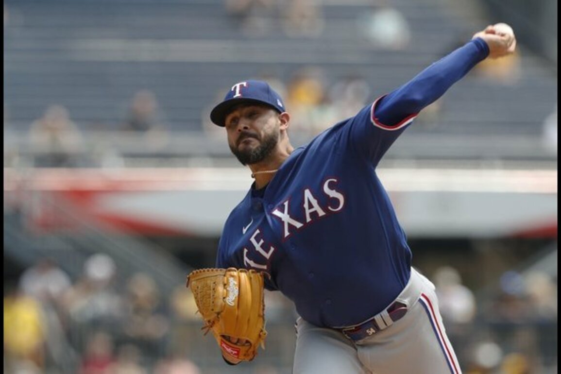 Martin Perez, Rangers edge Pirates 3-2