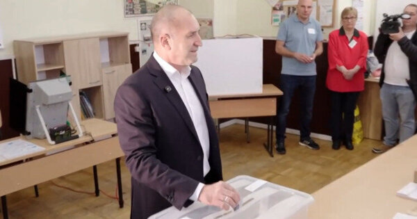 EU-skeptic Radev pulls ahead in critical Bulgarian election