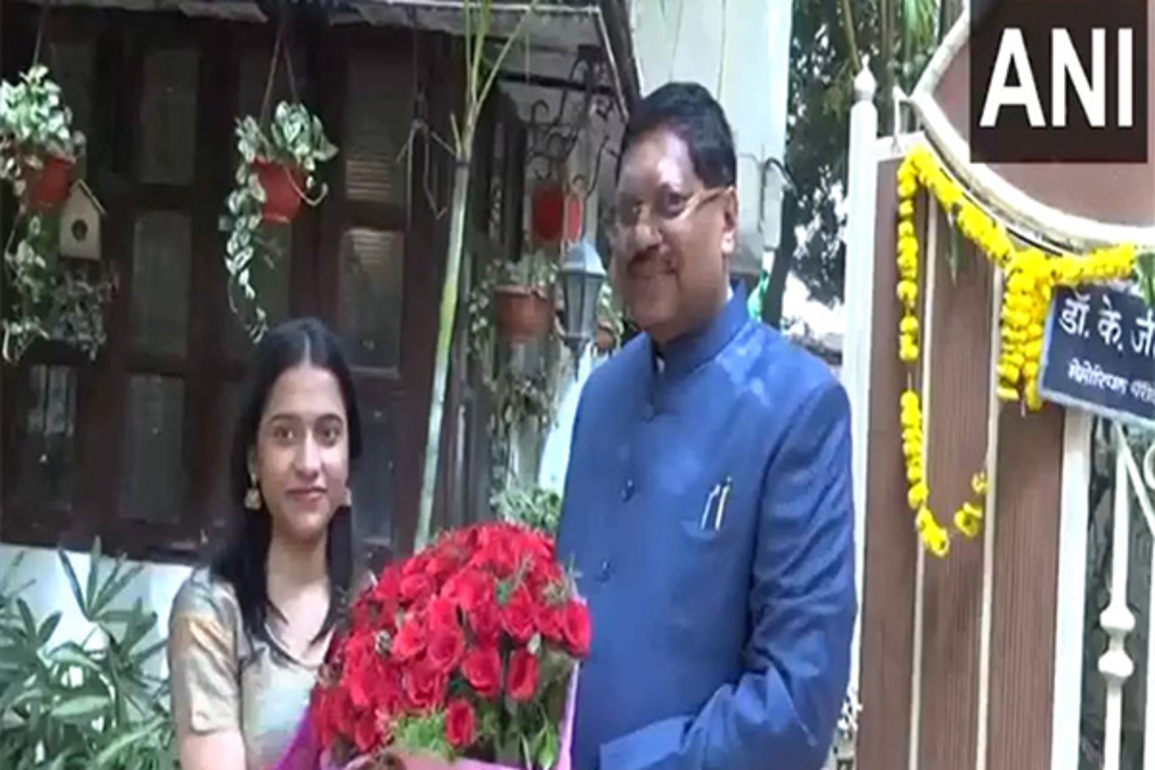 CJI BR Gavai felicitates Divya Deshmukh on winning FIDE Women's Chess World Cup title
