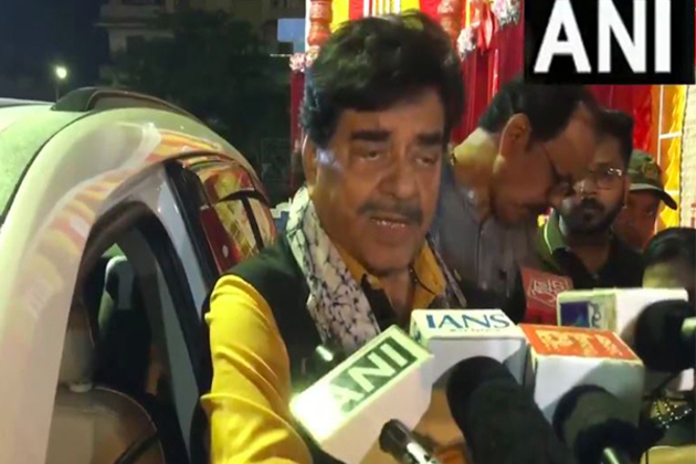 "I hope that our people will get justice from Supreme Court": TMC MP Shatrughan Sinha on Waqf Amendment Act