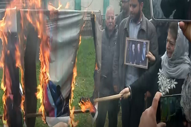 Mehbooba Mufti criticises Centre for not condemning killing of Khamenei; burns Netanyahu, Trump posters