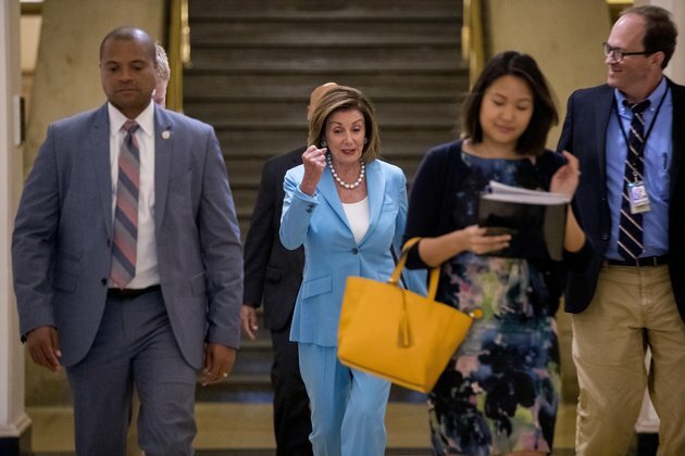 Pelosi Struggles to Hold Fractious US House Democrats Together