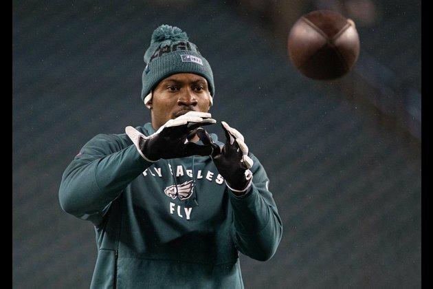 Eagles' Jeffery returns to practice for first time in 2020