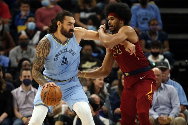 Ja Morant scores 37 as Grizzlies down Cavaliers