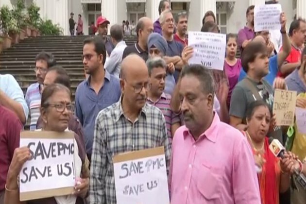 PMC Bank scam: Depositors stage protest in Mumbai