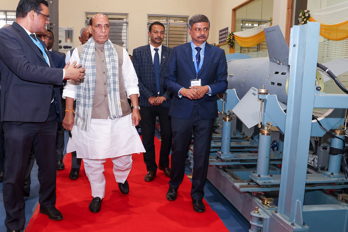 "You strengthen democracy, others doubt your talent": Rajnath Singh lauds EVM scientists, slams opposition