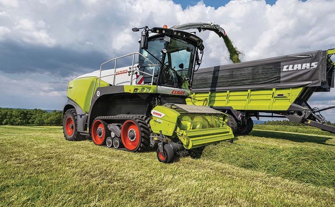 Grassland and muck machinery developments: Self-propelled foragers and forage wagons