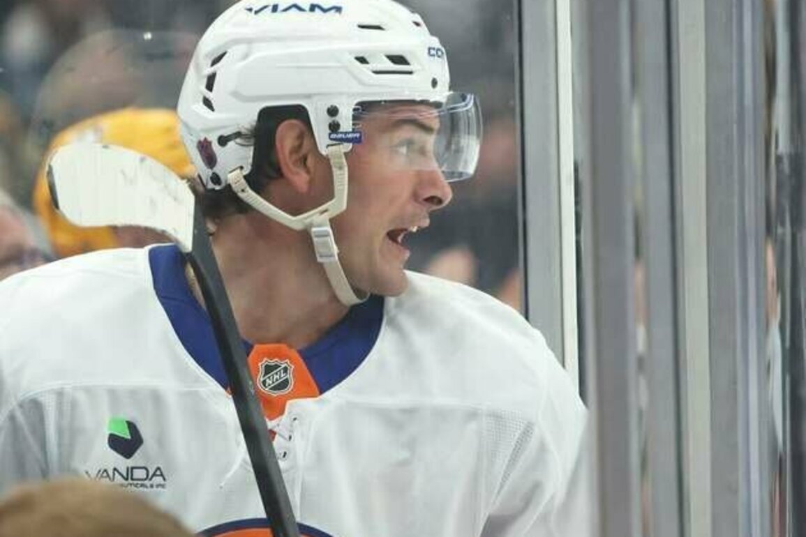 Isles F Mathew Barzal (discipline) to be healthy scratch vs. Canes
