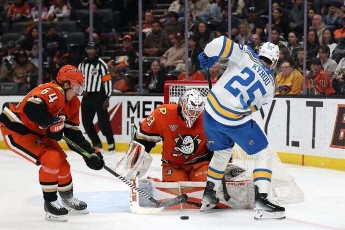 Joel Hofer produces 5th shutout of season as Blues blank Ducks