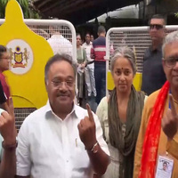 "Target is double century": WB BJP President Samik Bhattacharya casts his vote amid phase 2 voting