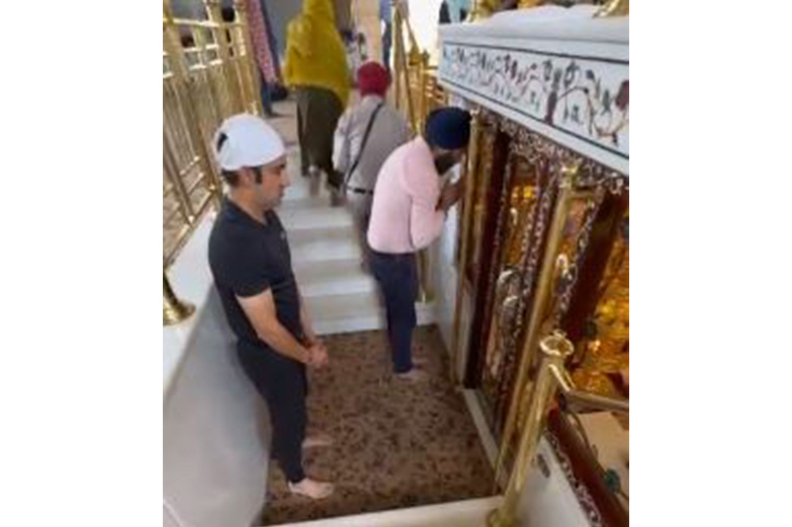 Gautam Gambhir offer prayers at Gurudwara Rakab Ganj Sahib after T20 WC win