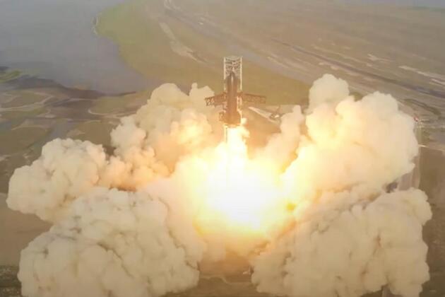 Roundup: SpaceX's 10th Starship test flight meets all major objectives