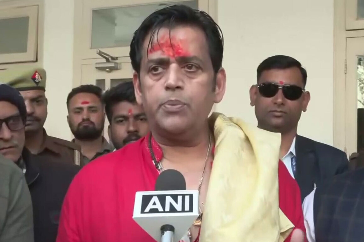 "Everyone should read those verses": BJP MP Ravi Kishan on Vande Mataram notification