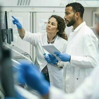 Scientific norms shape the behavior of researchers working for the greater good