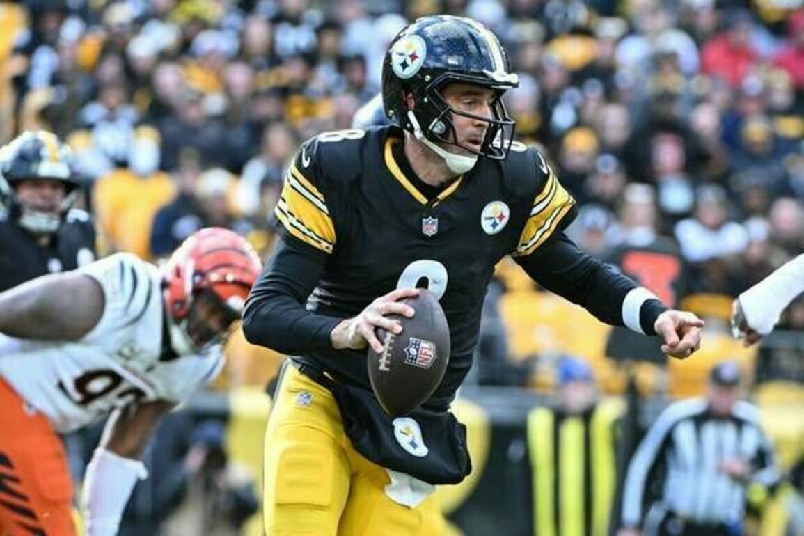 Steelers QB Aaron Rodgers injures left wrist in win over Bengals