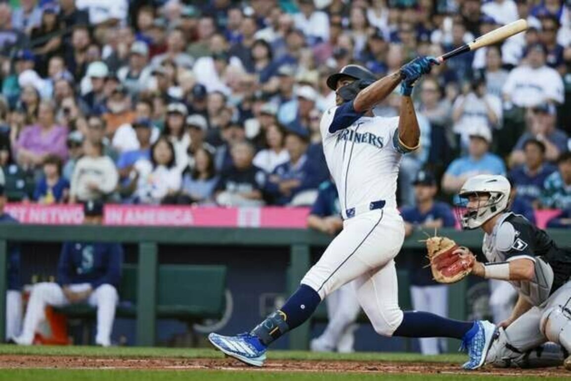 Josh Naylor, Julio Rodriguez homer as Mariners top White Sox