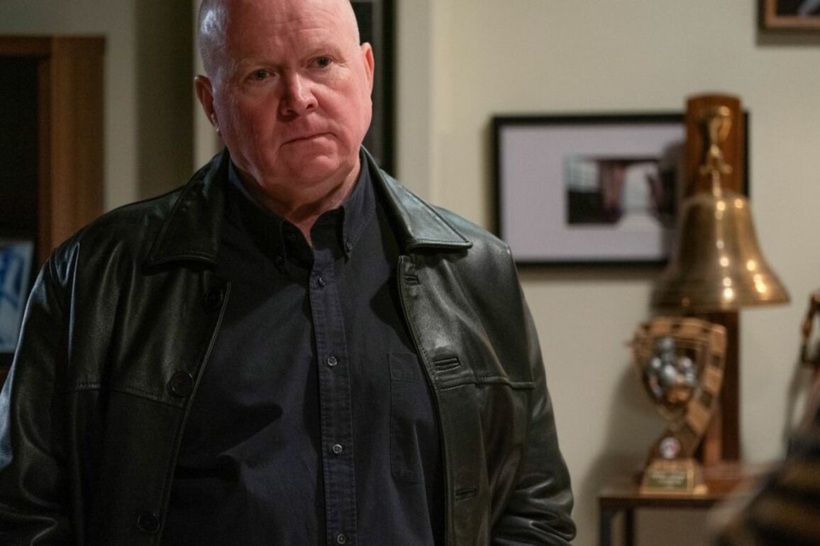 BBC EastEnders icon 'to make comeback' after five years in Phil Mitchell twist