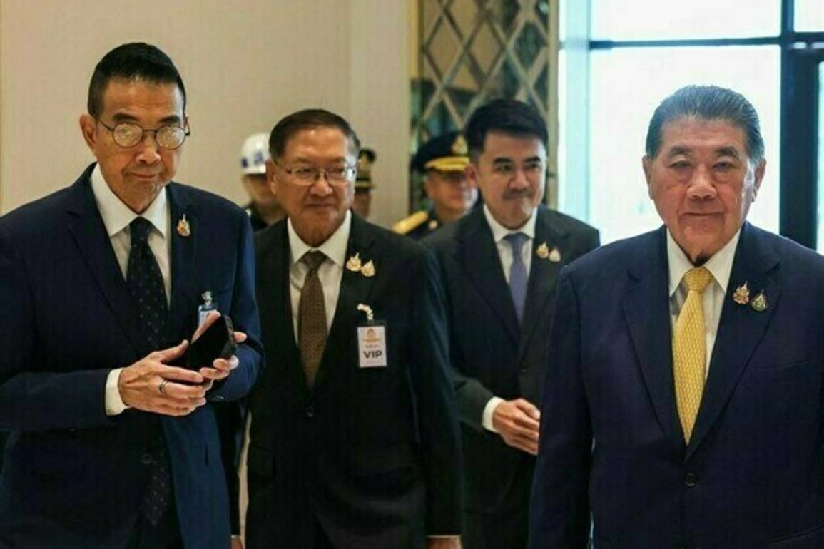 Thai, Cambodian Leaders Head to Malaysia for Peace Talks
