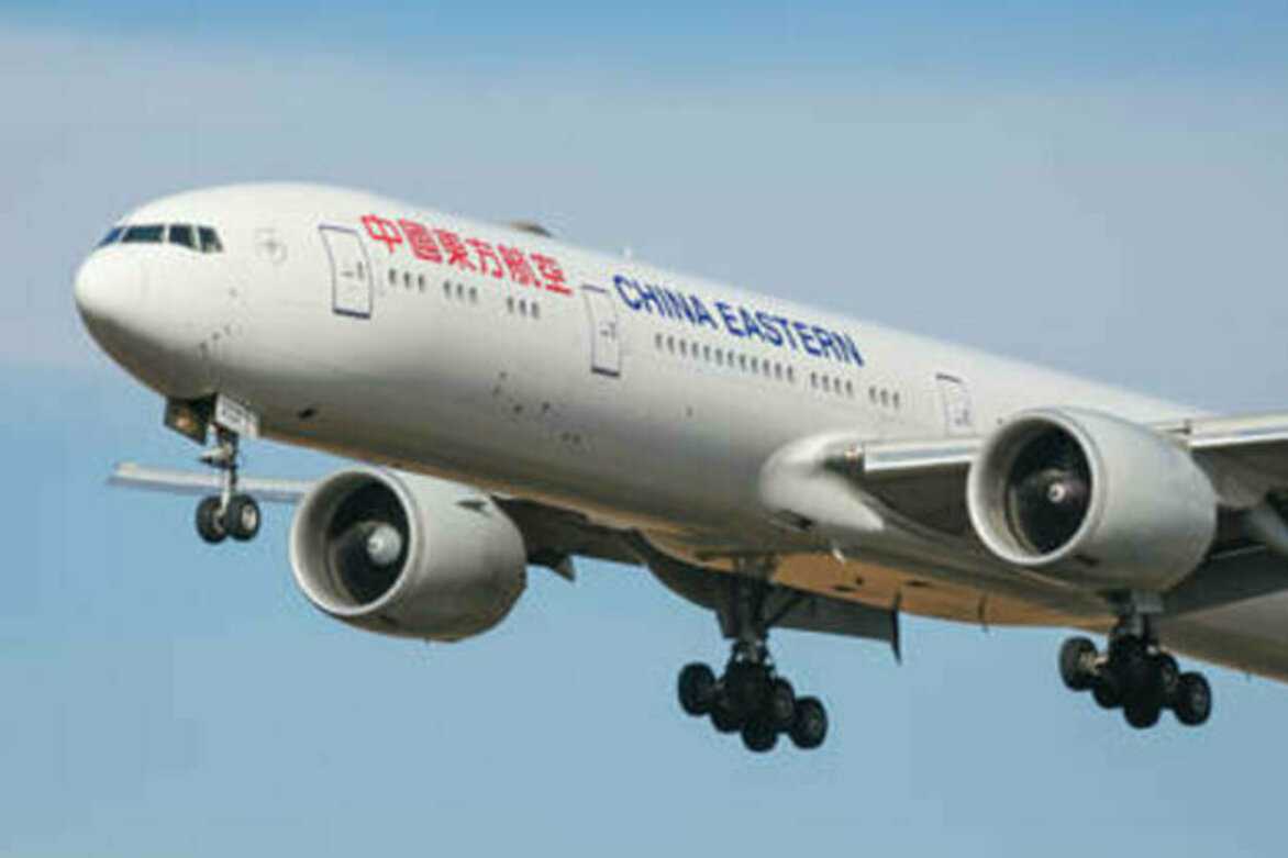 US threatens Chinese airlines flying over Russia - Reuters