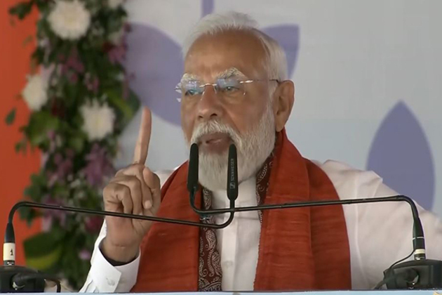 "Jungle Raj people criticising Mahakumbh": PM Modi, in Bihar, takes dig at Lalu Yadav